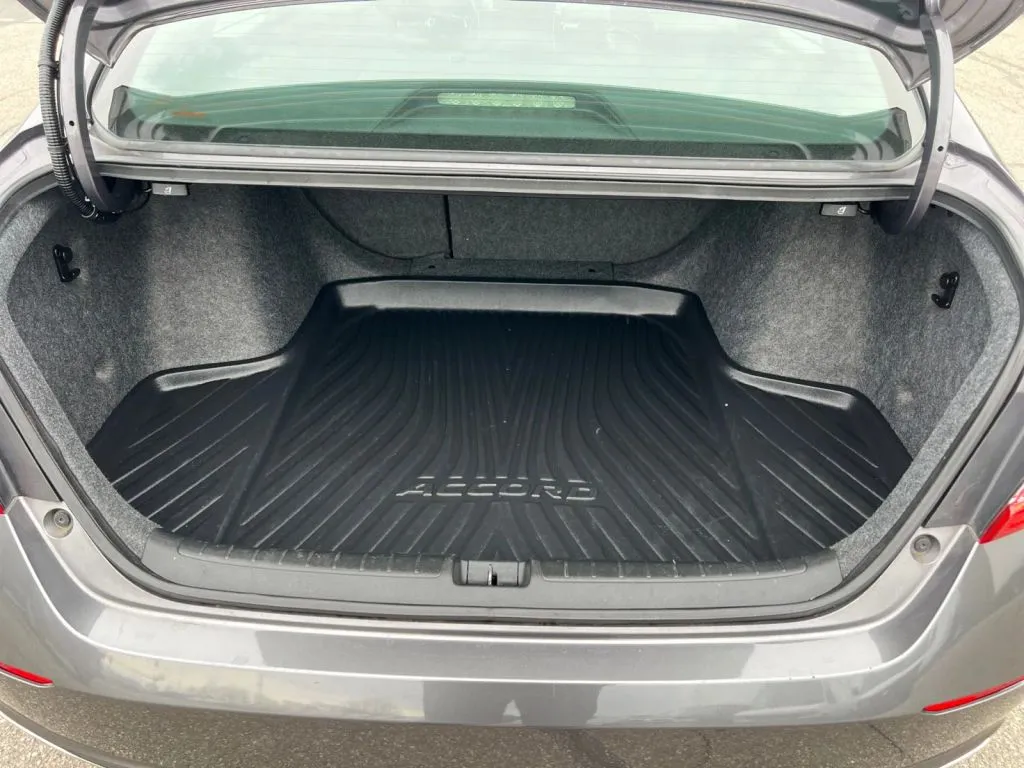 Honda Accord photo 20