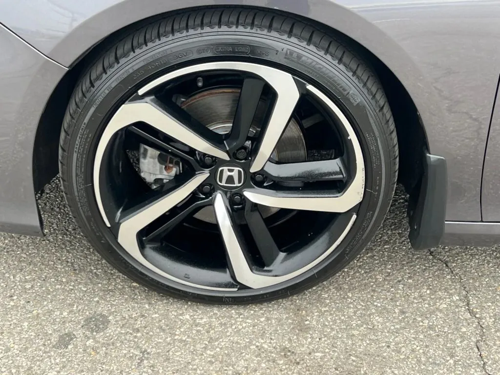 Honda Accord photo 28