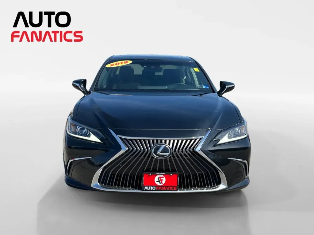 Lexus ES photo 9