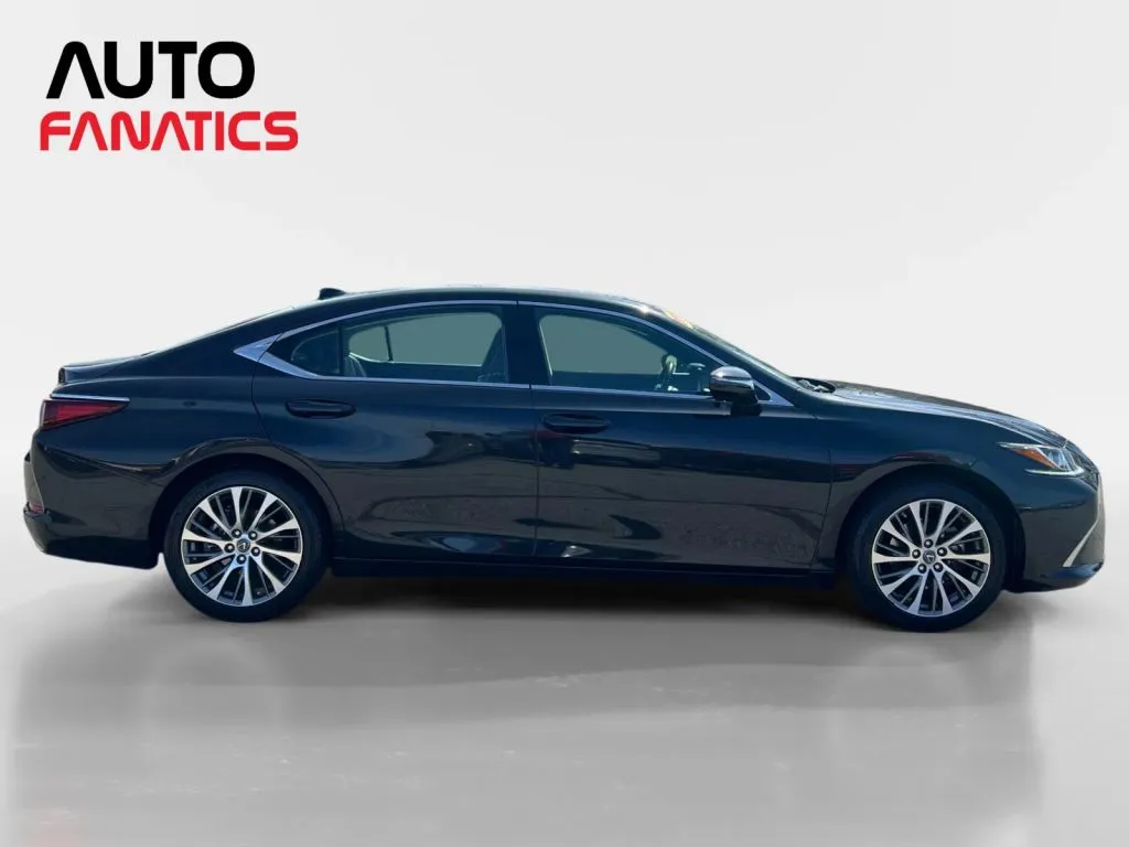 Lexus ES photo 7