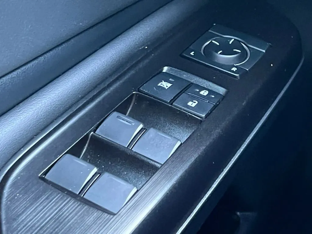 Lexus ES photo 47