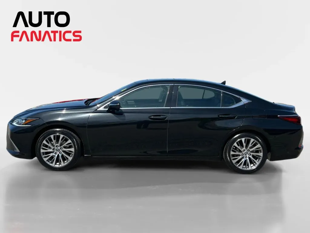 Lexus ES photo 2