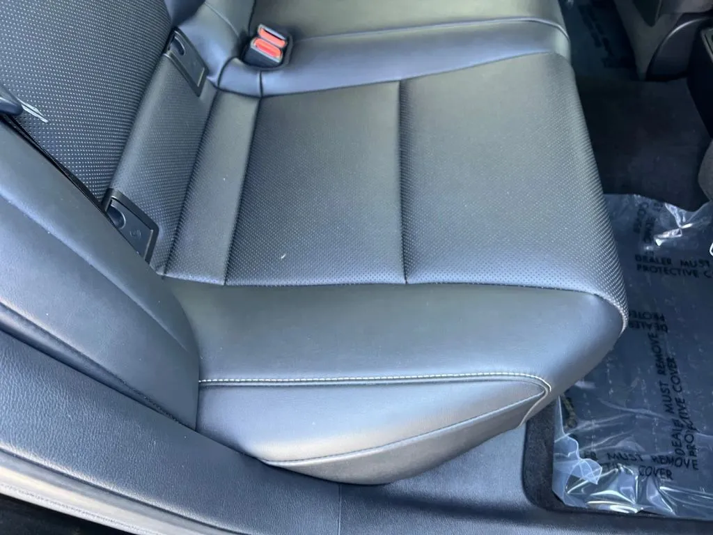 Lexus ES photo 20