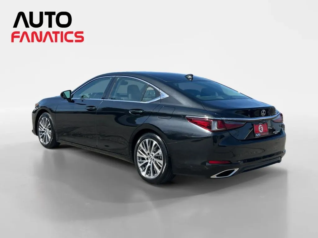 Lexus ES photo 3