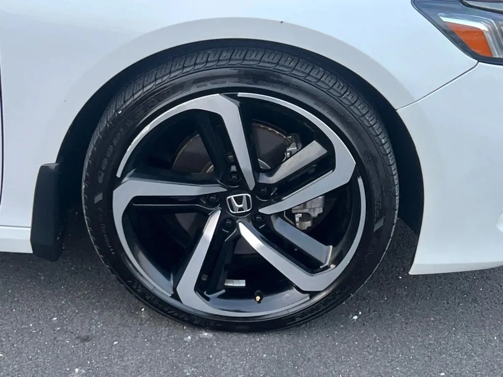 Honda Accord photo 34