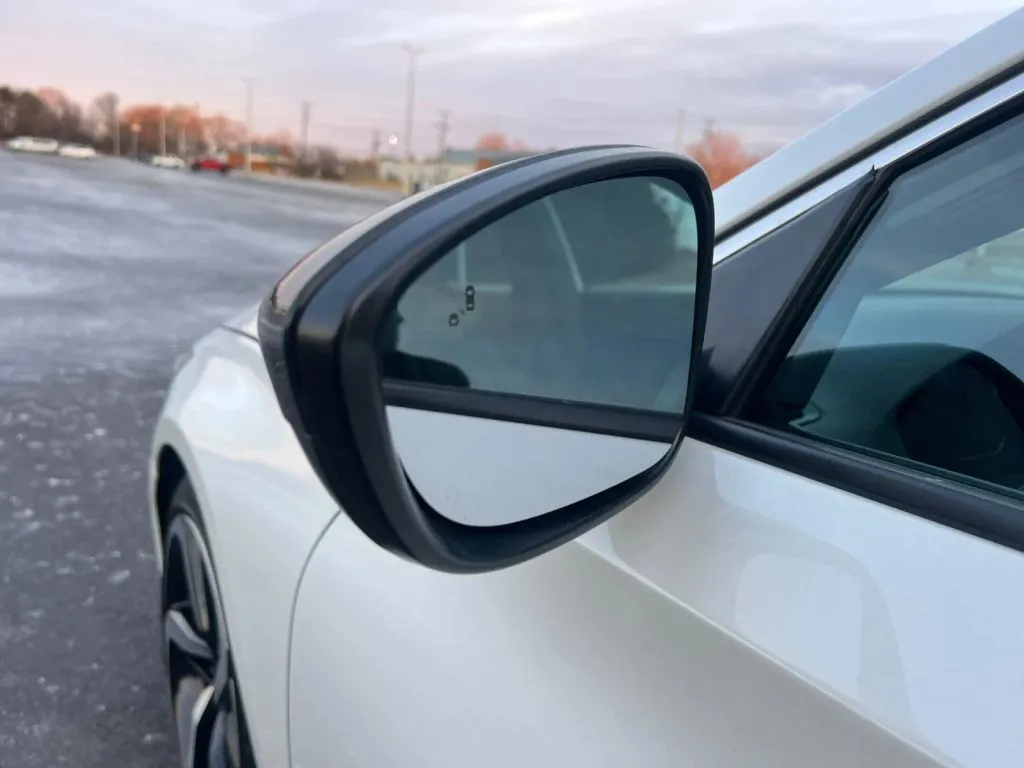 Honda Accord photo 29