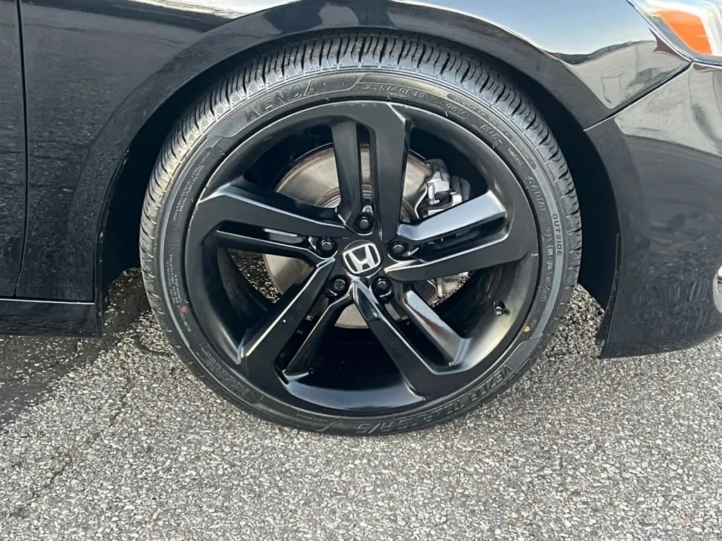 Honda Accord photo 31