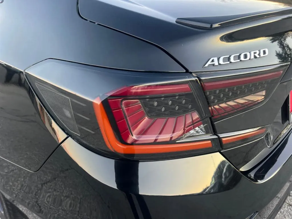 Honda Accord photo 35