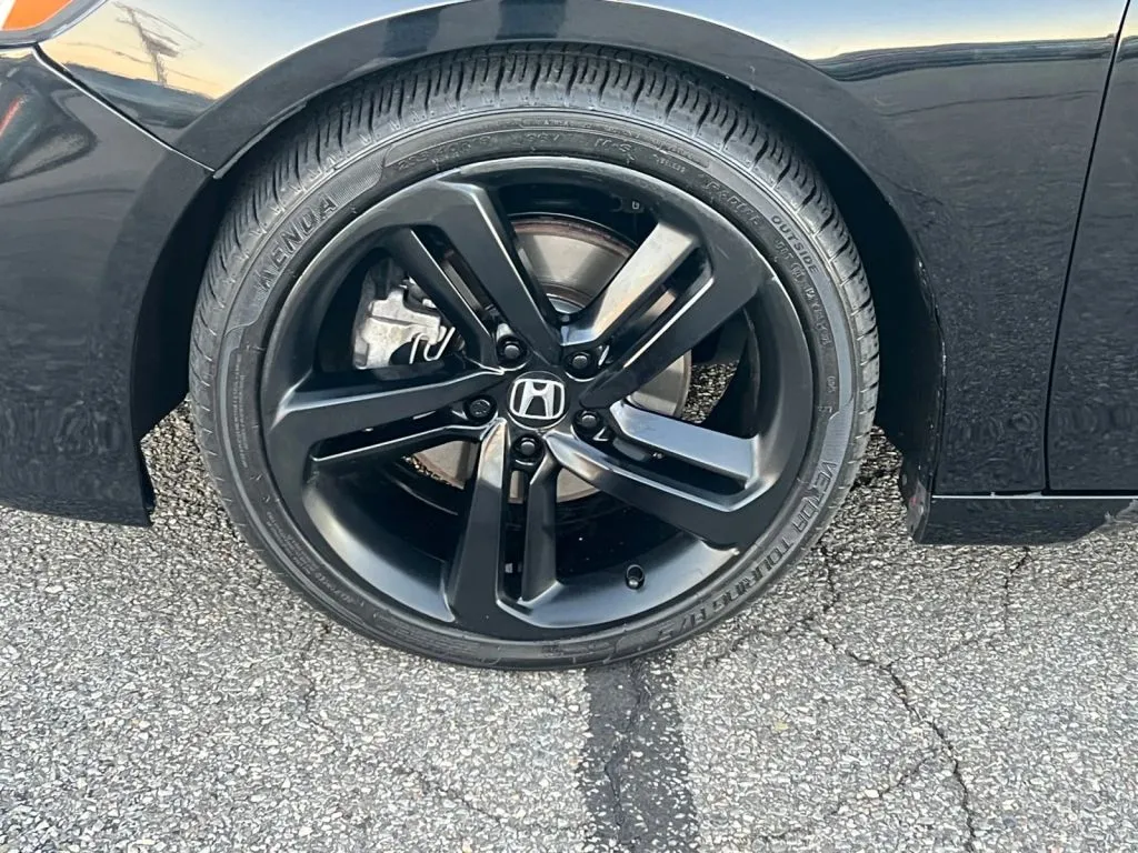 Honda Accord photo 29