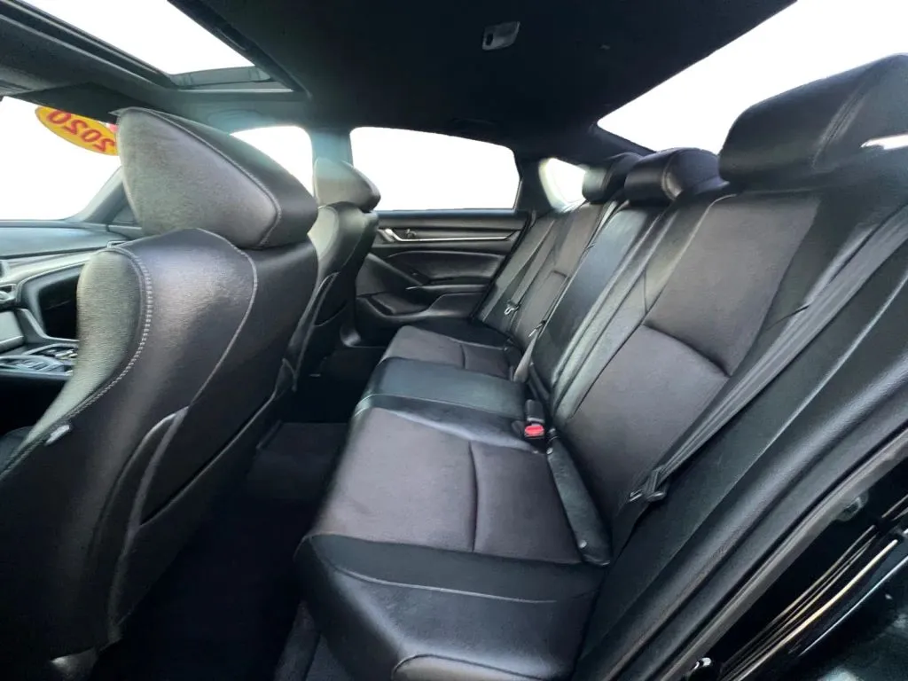 Honda Accord photo 14