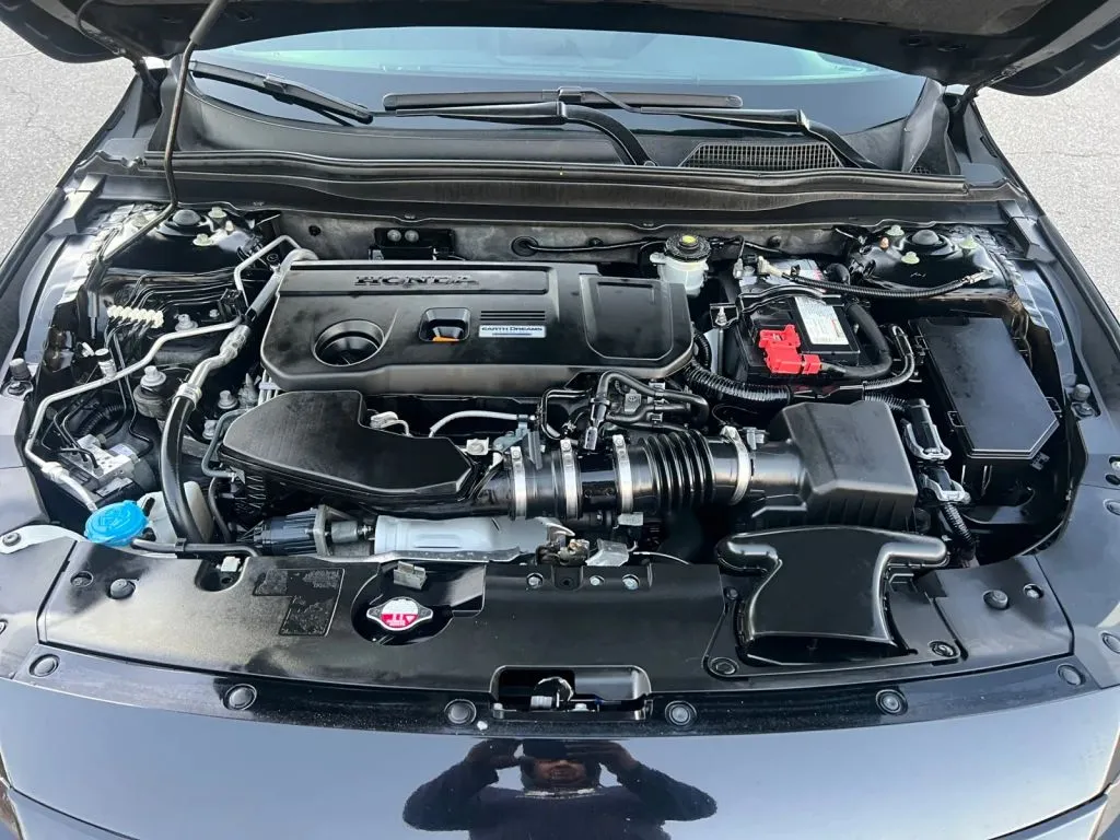Honda Accord photo 30