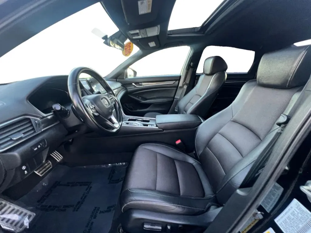 Honda Accord photo 10