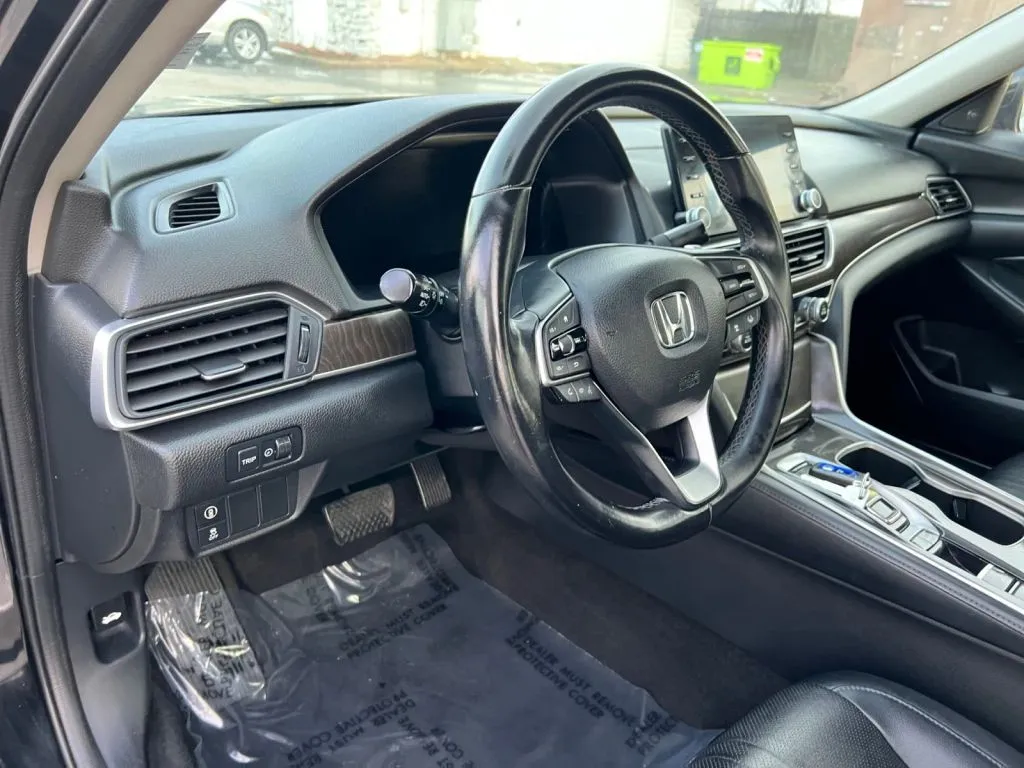 Honda Accord photo 25