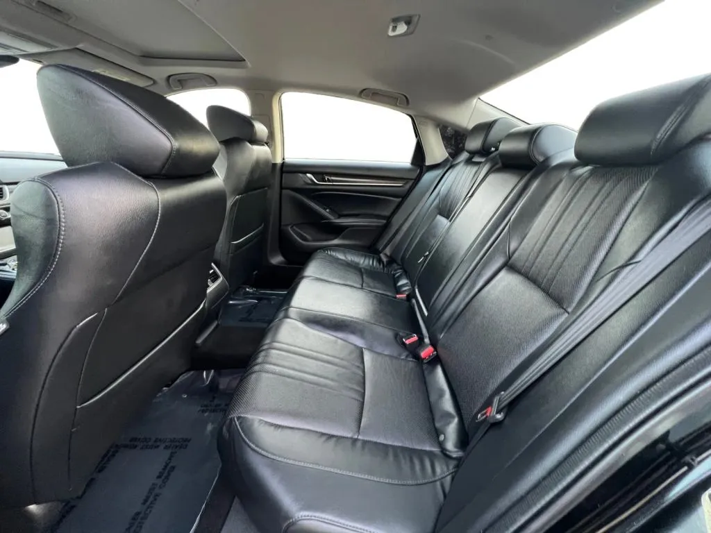 Honda Accord photo 14