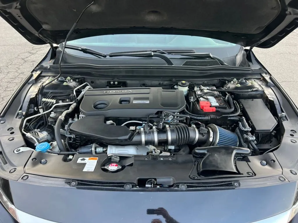 Honda Accord photo 30