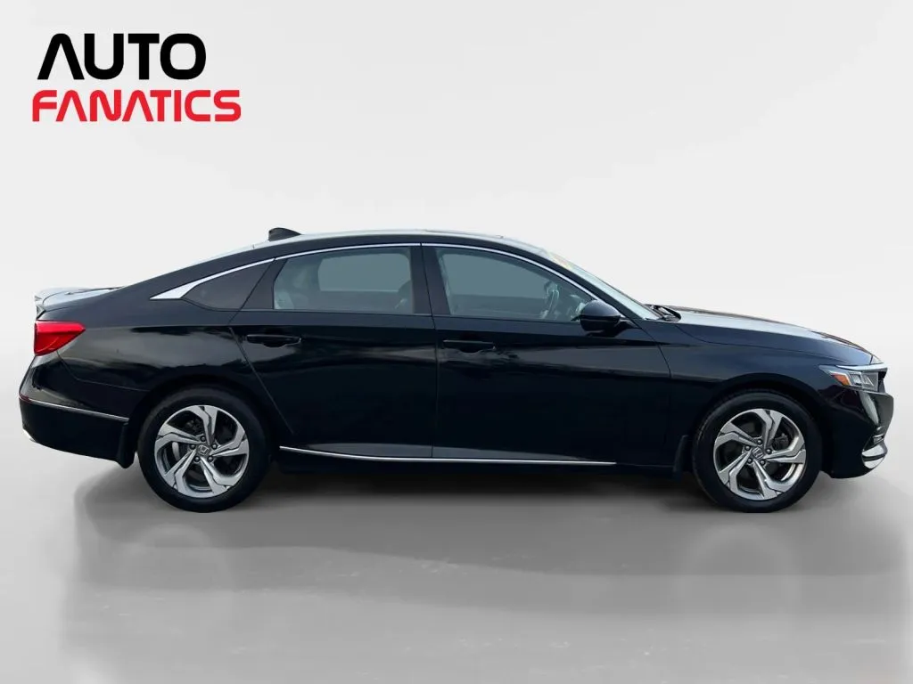 Honda Accord photo 7