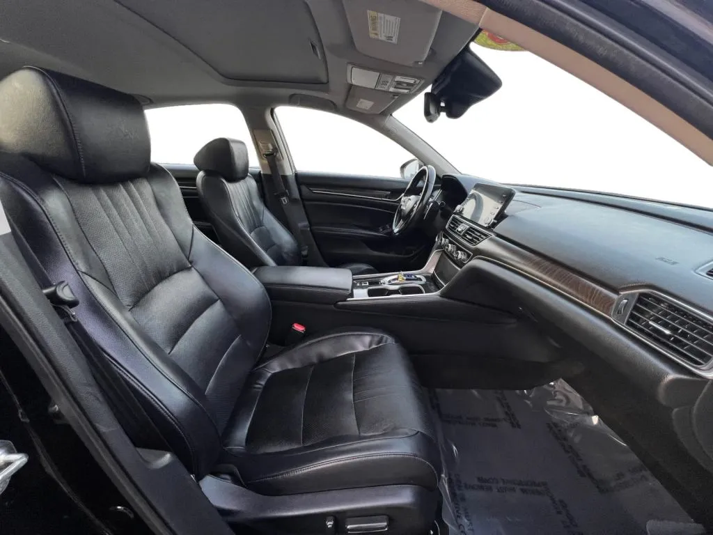 Honda Accord photo 15