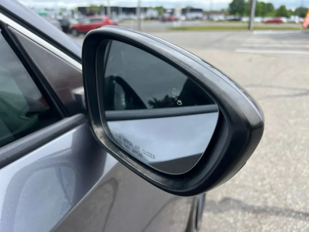 Honda Accord photo 32