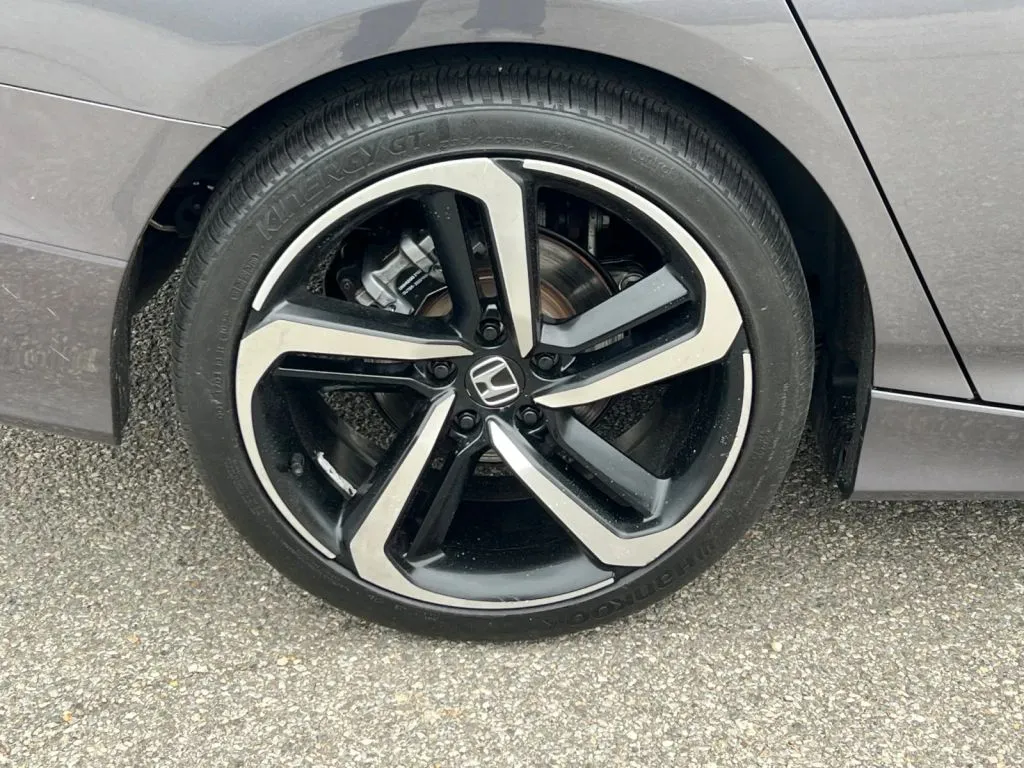 Honda Accord photo 33