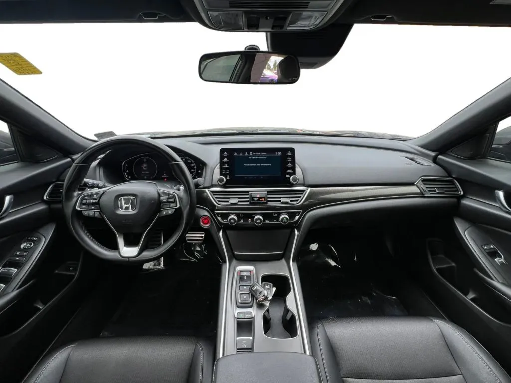 Honda Accord photo 11