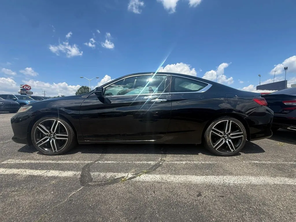 Black 2017 Honda Accord Touring Coupe 2D for sale in Fredericksburg, VA