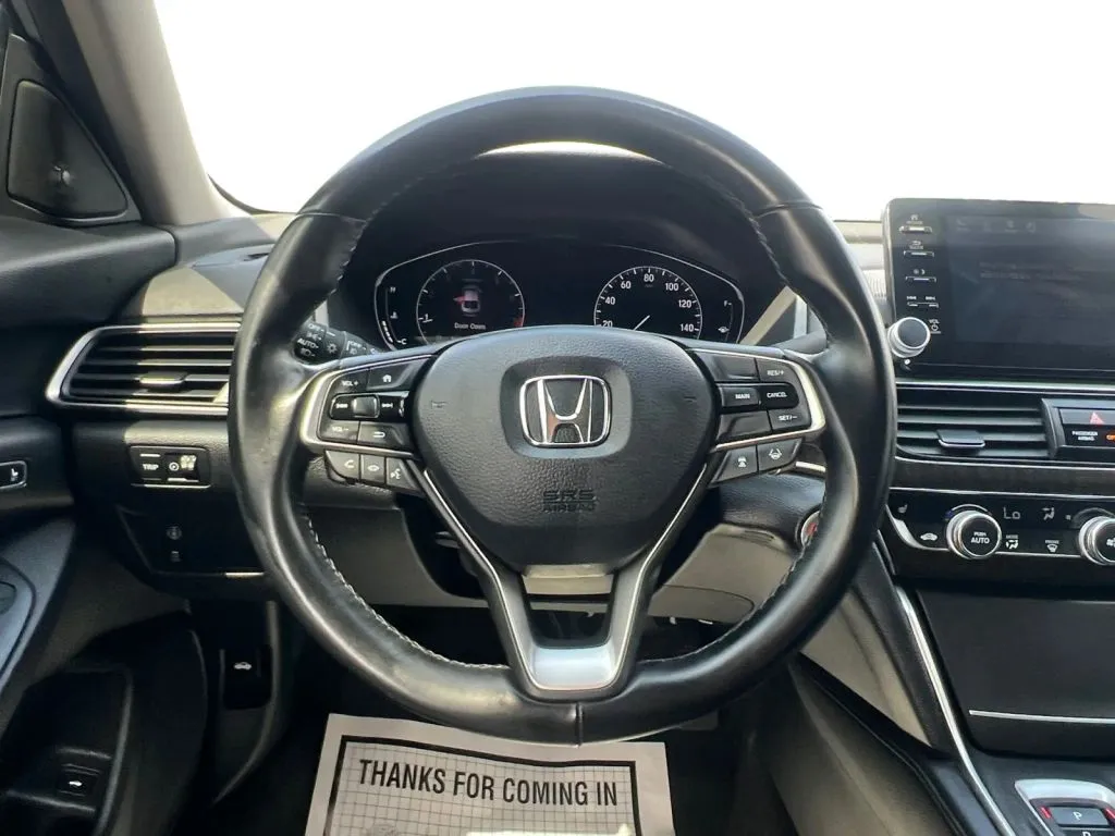 Honda Accord photo 12