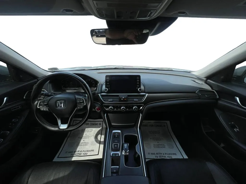 Honda Accord photo 10