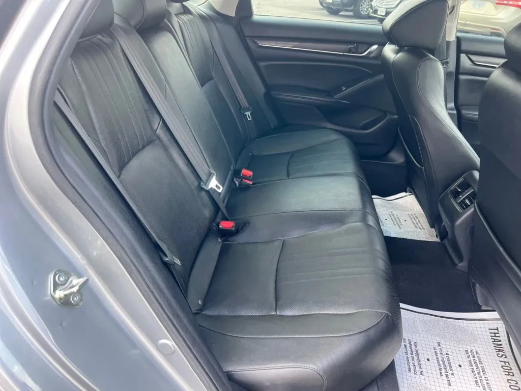 Honda Accord photo 18