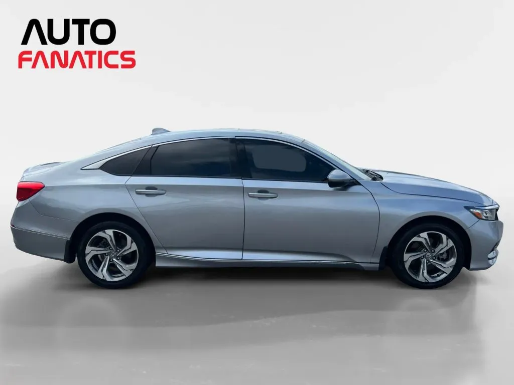 Honda Accord photo 6