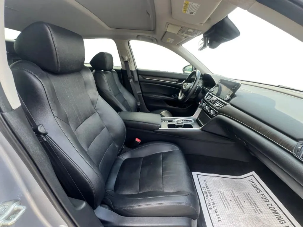 Honda Accord photo 14