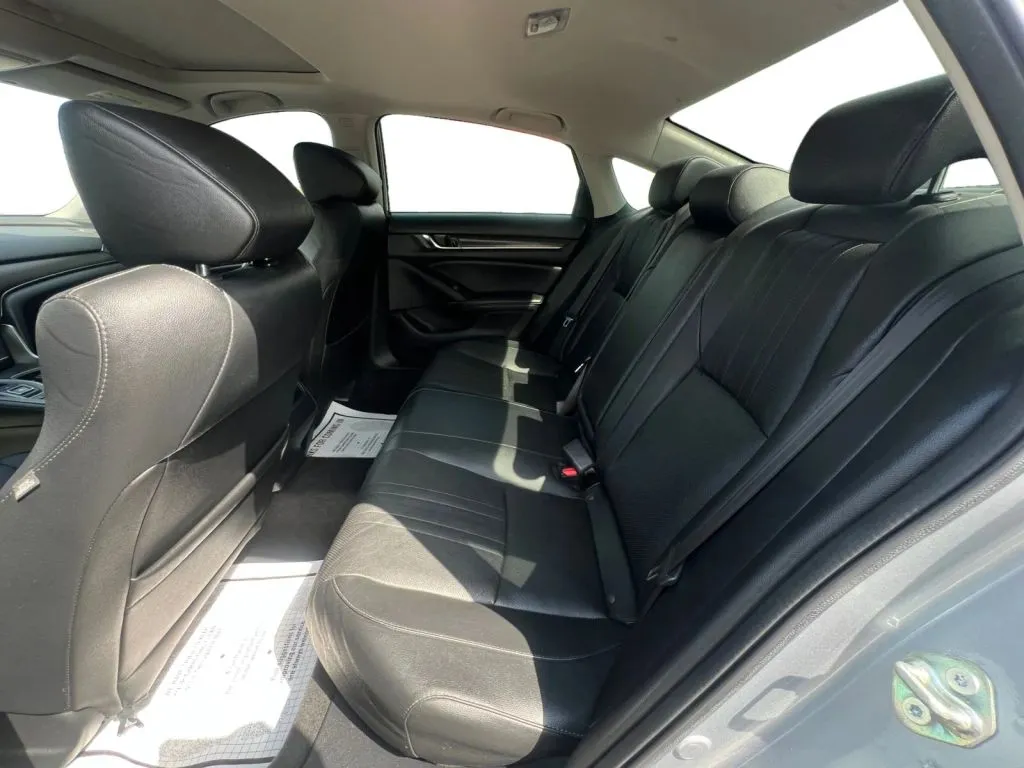 Honda Accord photo 13