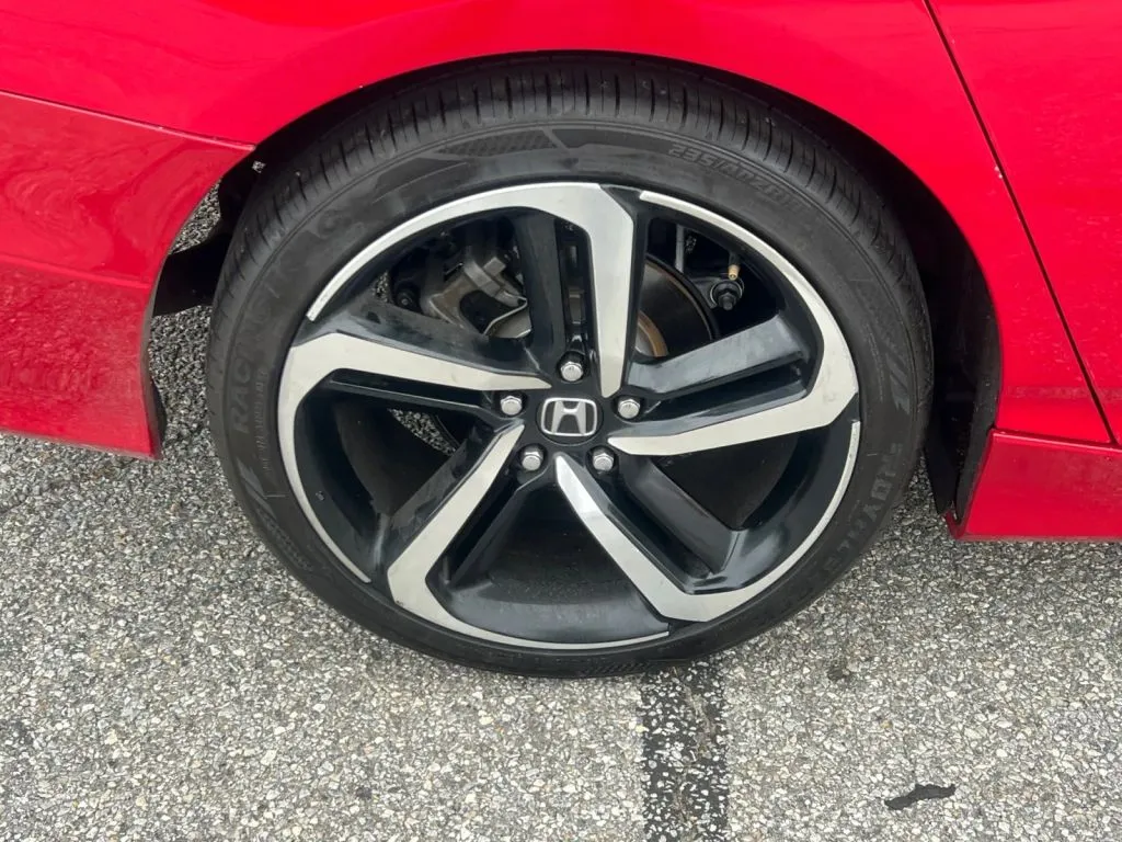 Honda Accord photo 33