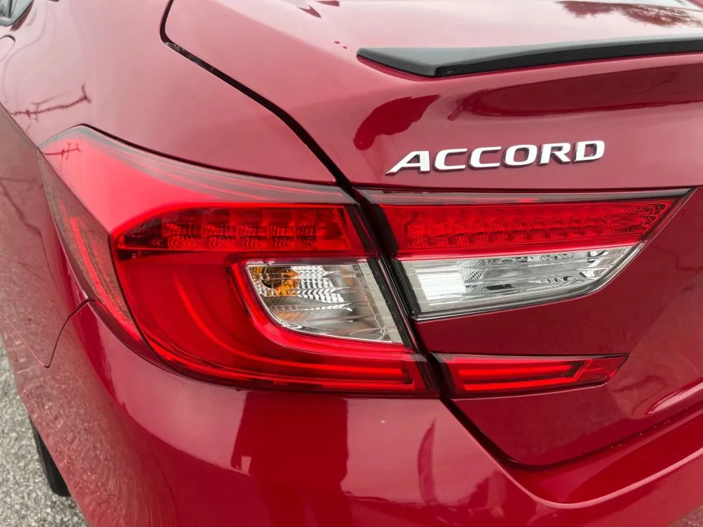 Honda Accord photo 35