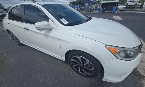 Photos of 2017 Honda Accord EX-L Sedan 4D for sale in Fredericksburg, VA at Auto Fanatics