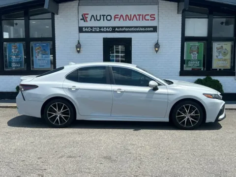 Gray 2022 Toyota Camry SE Sedan 4D for sale in Fredericksburg, VA