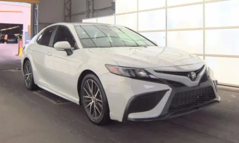 Photos of 2022 Toyota Camry SE Sedan 4D for sale in Fredericksburg, VA at Auto Fanatics