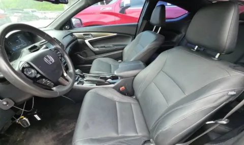 More photos of 2017 Honda Accord Touring Coupe 2D at Auto Fanatics, VA