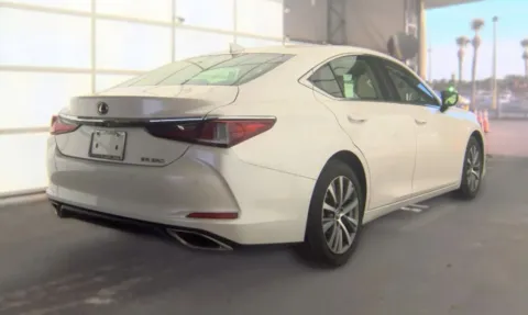 Photos of 2020 Lexus ES 350 Sedan 4D for sale in Fredericksburg, VA at Auto Fanatics