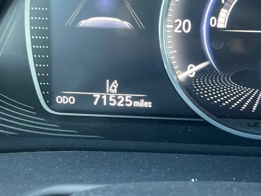 Lexus ES photo 46
