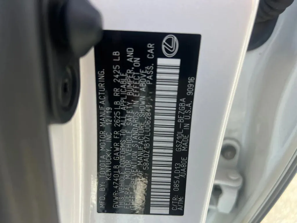 Lexus ES photo 27