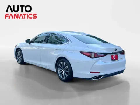 Another view of 2020 Lexus ES 350 Sedan 4D for sale in Fredericksburg, VA at Auto Fanatics