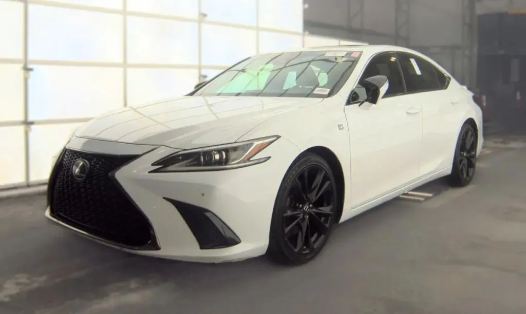 White 2019 Lexus ES 350 F Sport Sedan 4D for sale in Fredericksburg, VA
