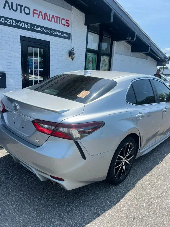2022 Toyota Camry SE Sedan 4D