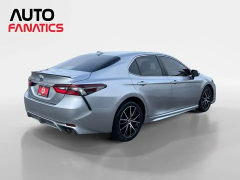More photos of 2022 Toyota Camry SE Sedan 4D at Auto Fanatics, VA