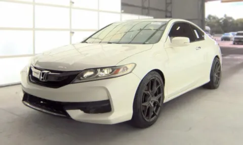 More photos of 2017 Honda Accord EX-L Coupe 2D at Auto Fanatics, VA