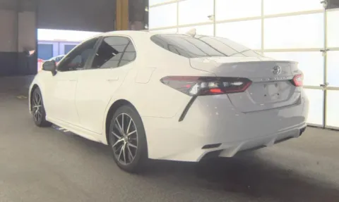 More photos of 2021 Toyota Camry SE Sedan 4D at Auto Fanatics, VA