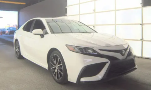 Photos of 2021 Toyota Camry SE Sedan 4D for sale in Fredericksburg, VA at Auto Fanatics