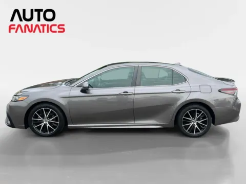 Photos of 2021 Toyota Camry SE Sedan 4D for sale in Fredericksburg, VA at Auto Fanatics