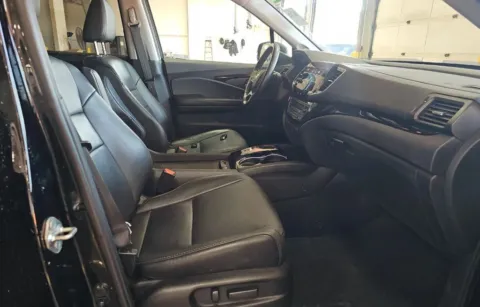 More photos of 2019 Honda Pilot Touring Sport Utility 4D at Auto Fanatics, VA