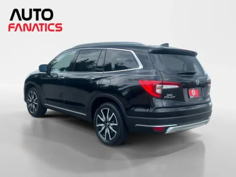 More photos of 2019 Honda Pilot Touring Sport Utility 4D at Auto Fanatics, VA